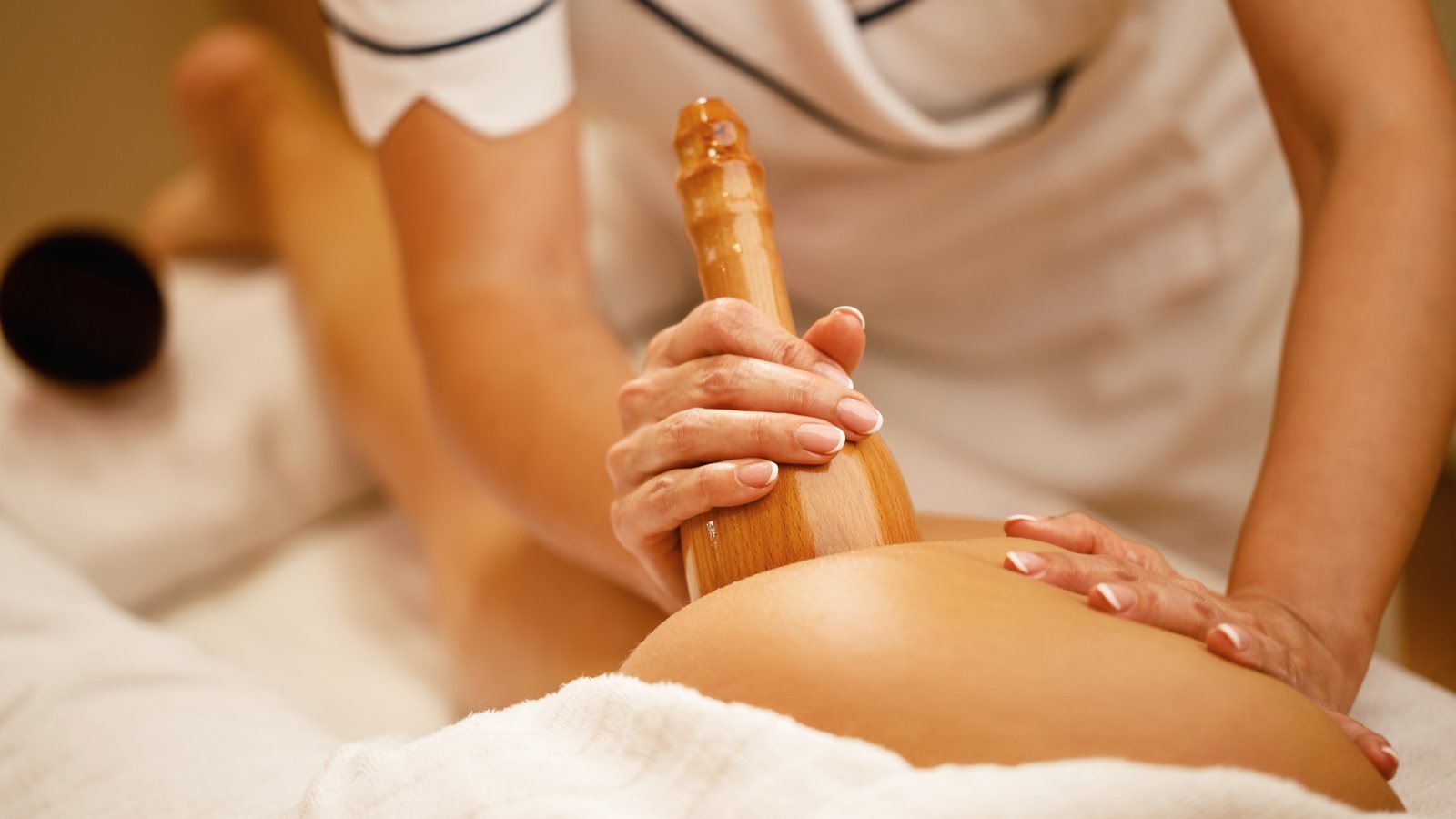 Massagem Modeladora no Espaço Fisiospa